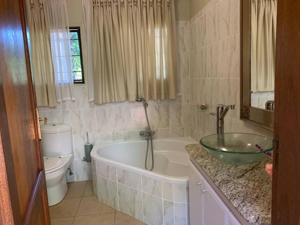 לואי טריכארט Mountain Rose Guesthouse מראה חיצוני תמונה