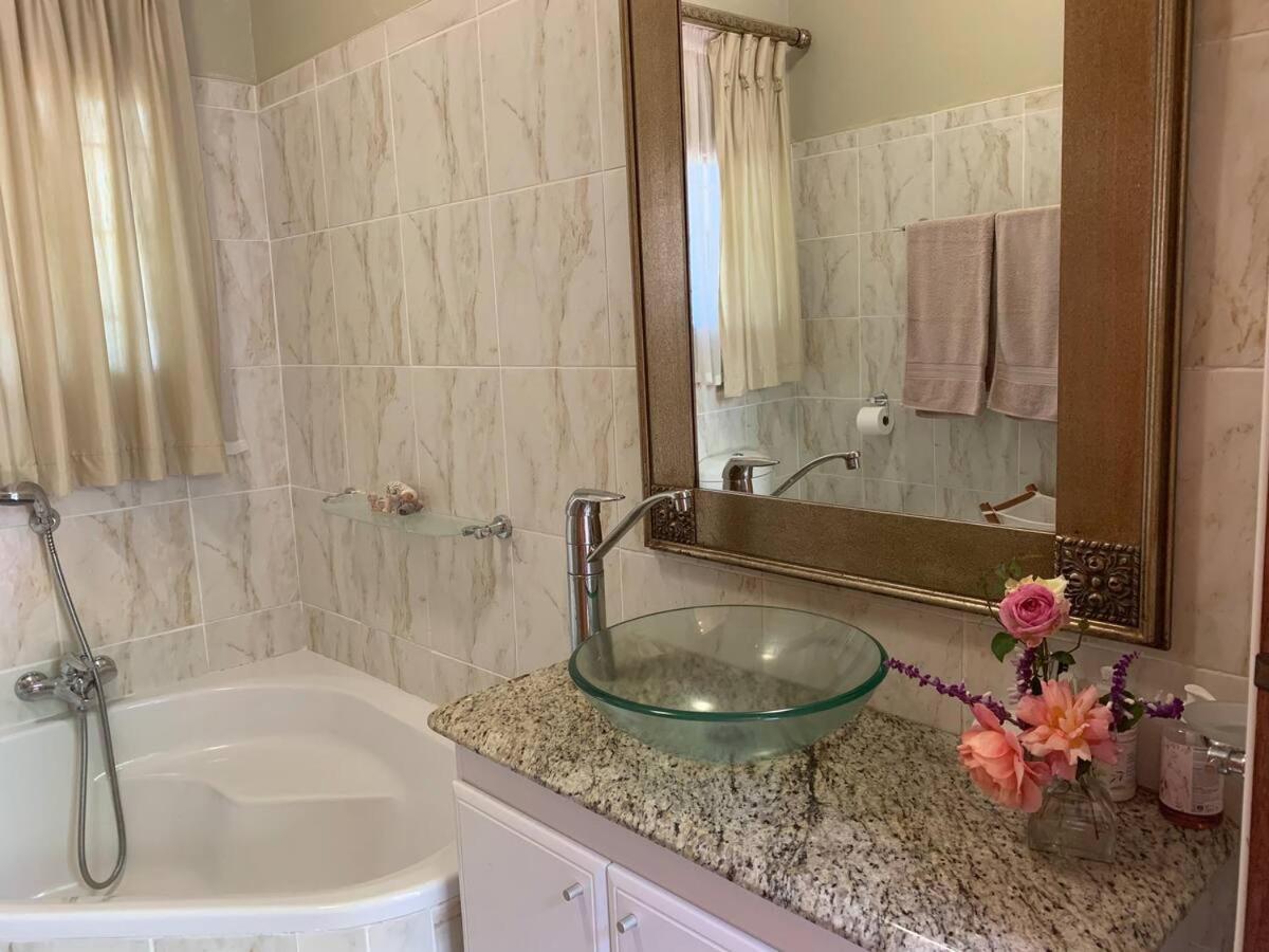 לואי טריכארט Mountain Rose Guesthouse מראה חיצוני תמונה
