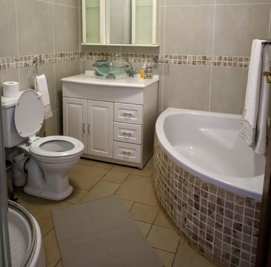 לואי טריכארט Mountain Rose Guesthouse מראה חיצוני תמונה